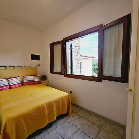 아파트 Le Residenze Con Piscina Nausicaa E Borgo Dei Mirti *
