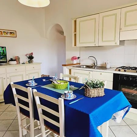Le Residenze Con Piscina Nausicaa E Borgo Dei Mirti