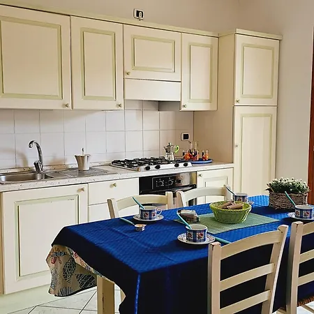 Le Residenze Con Piscina Nausicaa E Borgo Dei Mirti 산타테레사의갈루라