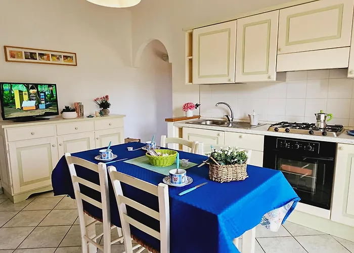 Le Residenze Con Piscina Nausicaa E Borgo Dei Mirti